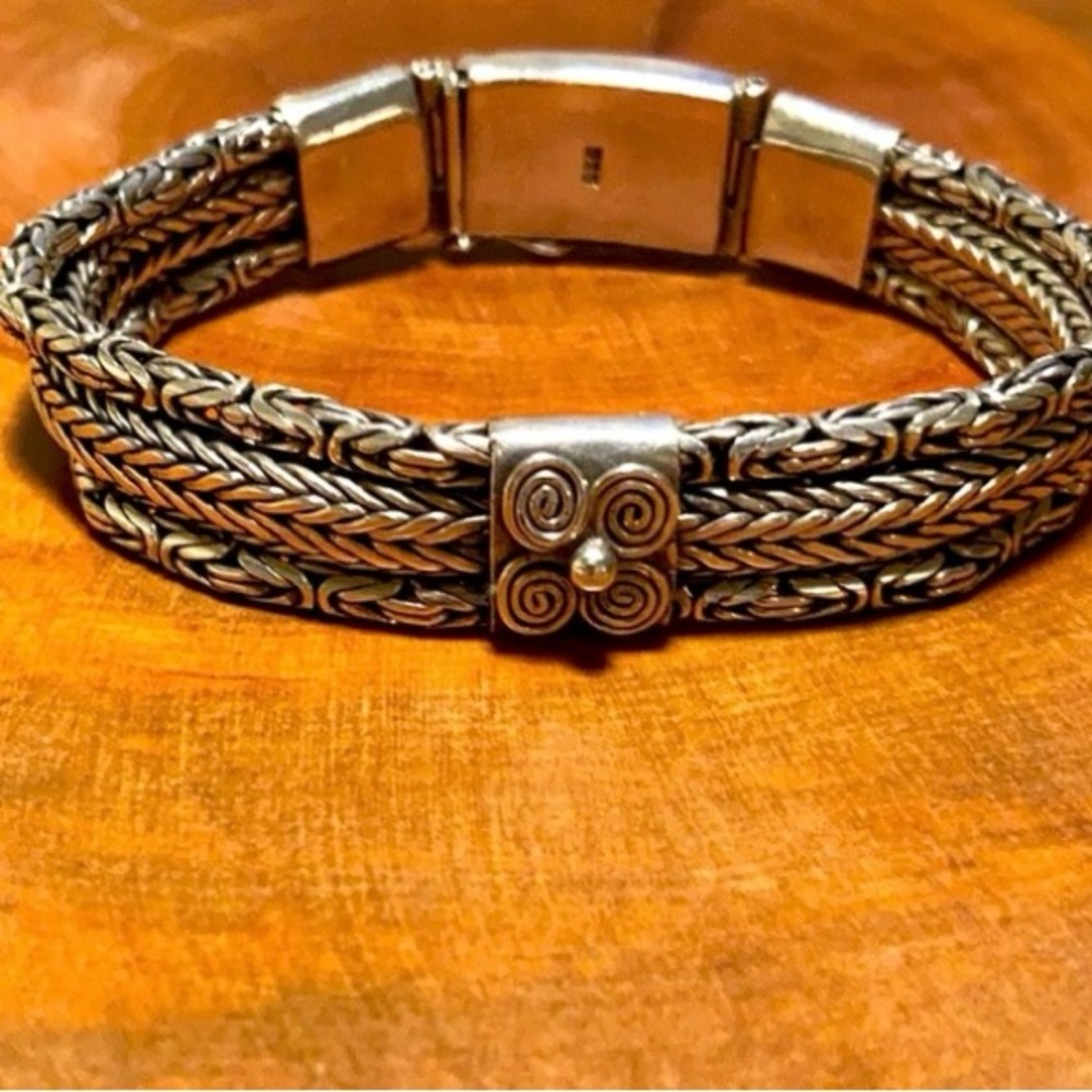 Gorgeous Vintage Solid Sterling Silver .925 Bracelet